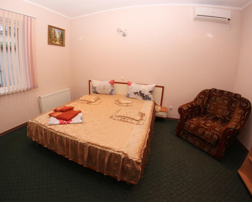 Atrium Hotel Melitopolʼ Chambre photo