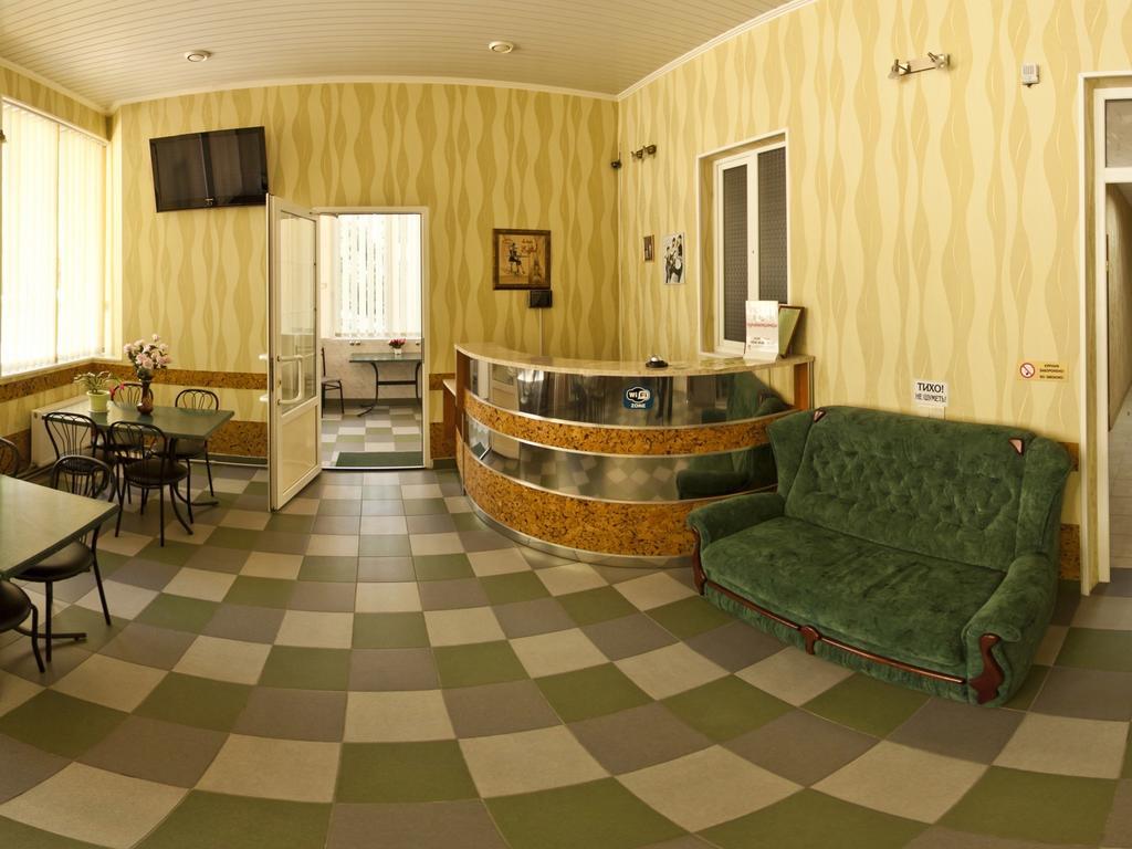 Atrium Hotel Melitopolʼ Extérieur photo