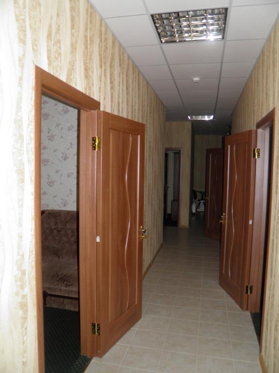 Atrium Hotel Melitopolʼ Extérieur photo